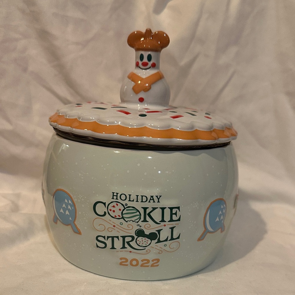 Disney Epcot Holiday Cookie Stroll Jar 2022 with Snowman Lid